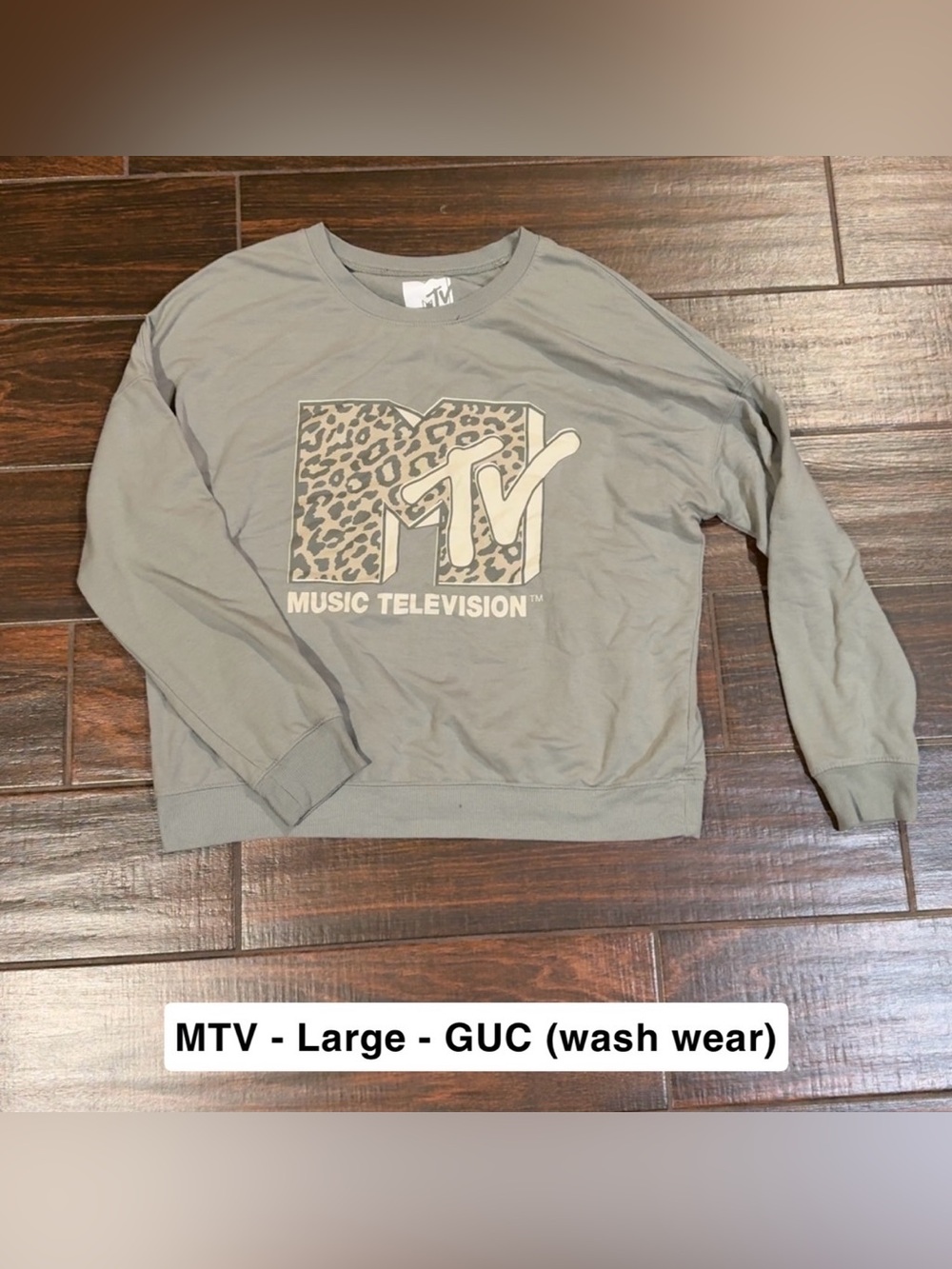 MTV Olive Gray Leopard Logo Crewneck Sweatshirt Womens Large